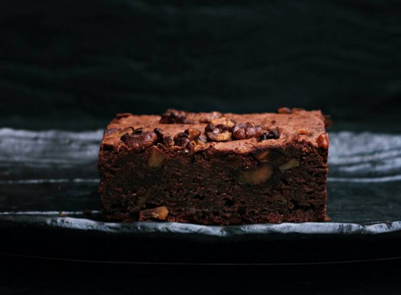 Przepis na tradycyjne ciasto czekoladowe – niezawodna klasyka