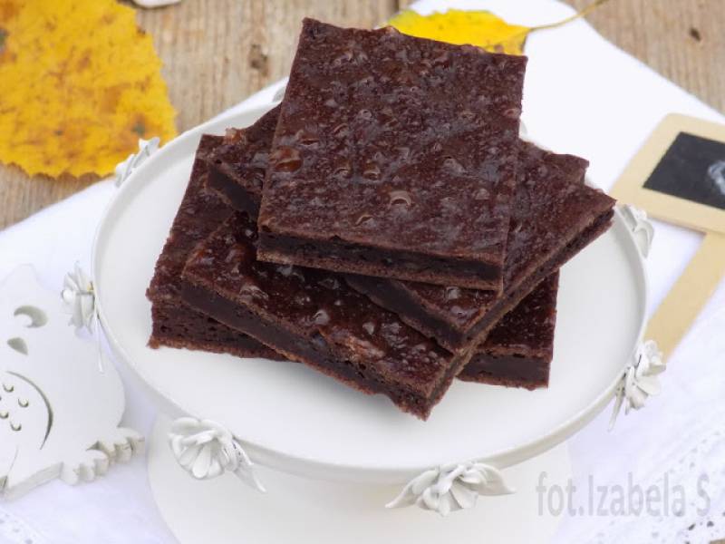 Ciasto czekoladowe z serkiem wiejskim a la brownies