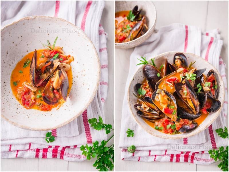 Mule w sosie winno-pomidorowym / Mussels in wine and tomato sauce