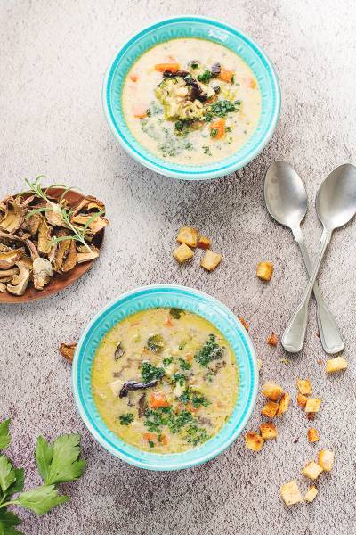 Suszone grzyby, brokuły i kasza gryczana… Będzie zupa!