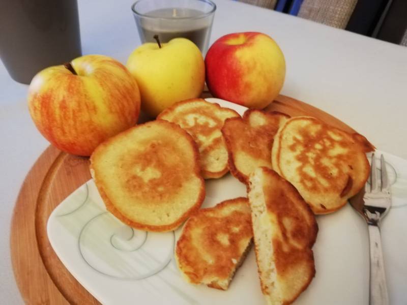 Racuchy z jabłkami – zdrowe śniadanie nie tylko dla niejadka