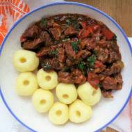 Kluski śląskie z gulaszem wołowym / Silesian Dumplings with Beef Goulash