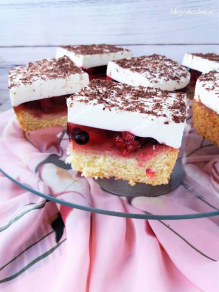 Ciasto z serkiem homogenizowanym i galaretką / Fromage Frais Jello Cake
