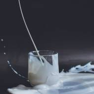Spieniacz do mleka: sprawdź, dlaczego powinieneś go kupić