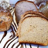 Chleb pszenno-żytni na miodzie