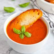 Włoska zupa pomidorowa krem z grzanką. PRZEPIS