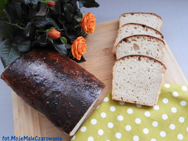 Chleb tostowy na pszennym zakwasie