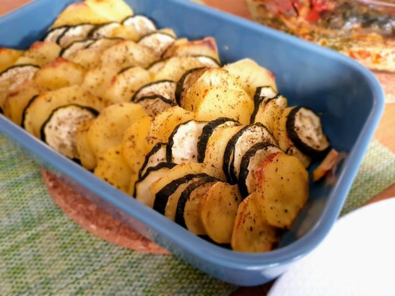 Pieczone talarki z ziemniaków i cukinii