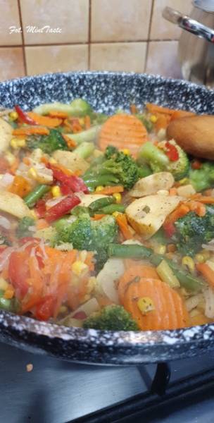 Warzywa na patelnię - szybki obiad