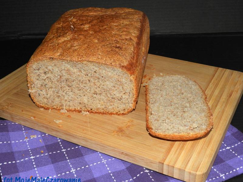 Chleb mieszany na zakwasie z drożdżami