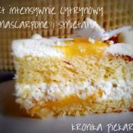 Tort intensywnie cytrynowy z mascarpone i śmietaną