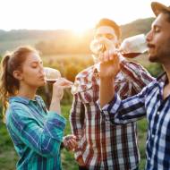 Jak powinna wyglądać degustacja wina? Poradnik dla początkujących
