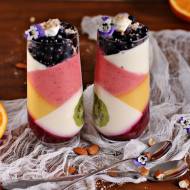 Dietetyczny deser jogurtowo owocowy