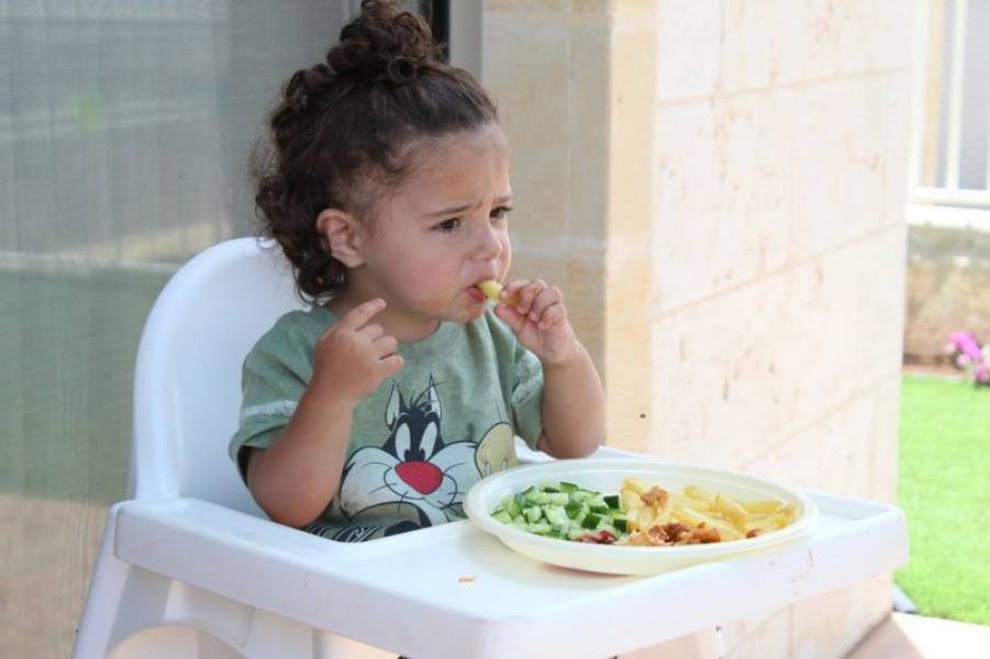 Jak uczyć dziecko zdrowych nawyków żywieniowych?