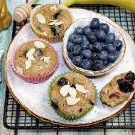 Zdrowe muffinki bez cukru z borówkami i polewą miodową