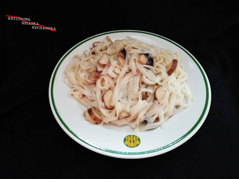 Bezglutenowe tagliatelle ai funghi porcini