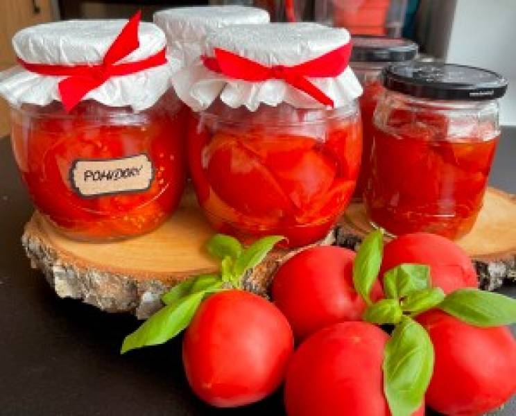 Najprostszy przepis na pomidory w słoikach