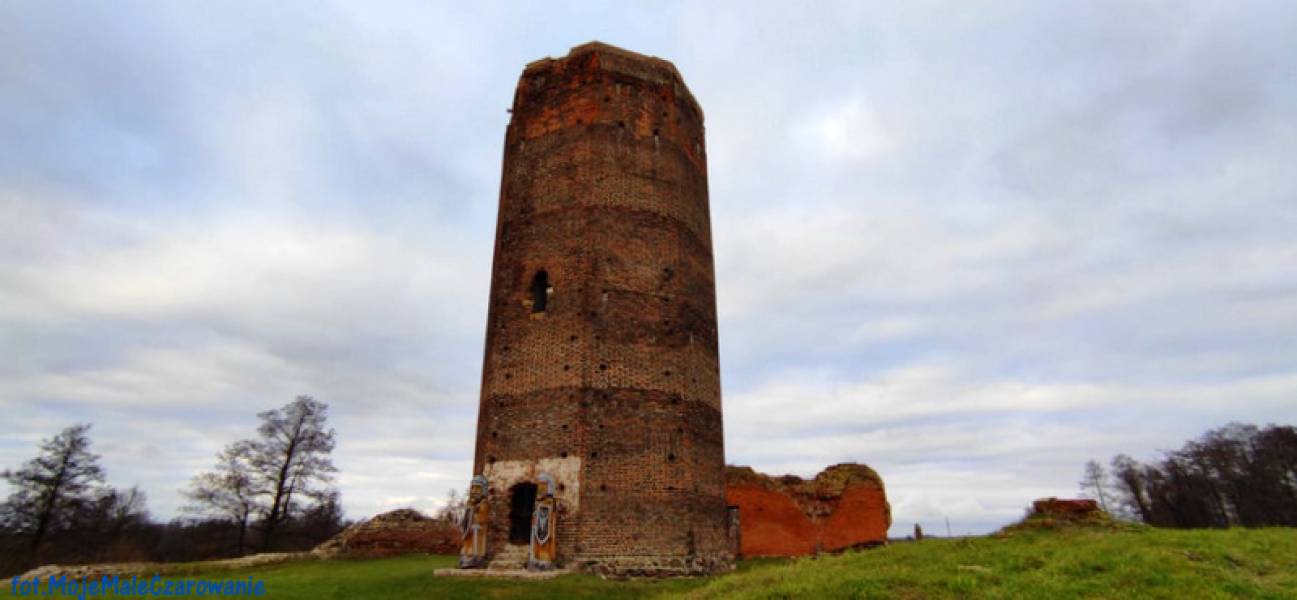 Ruiny zamku królewskiego w Bolesławcu woj. łódzkie