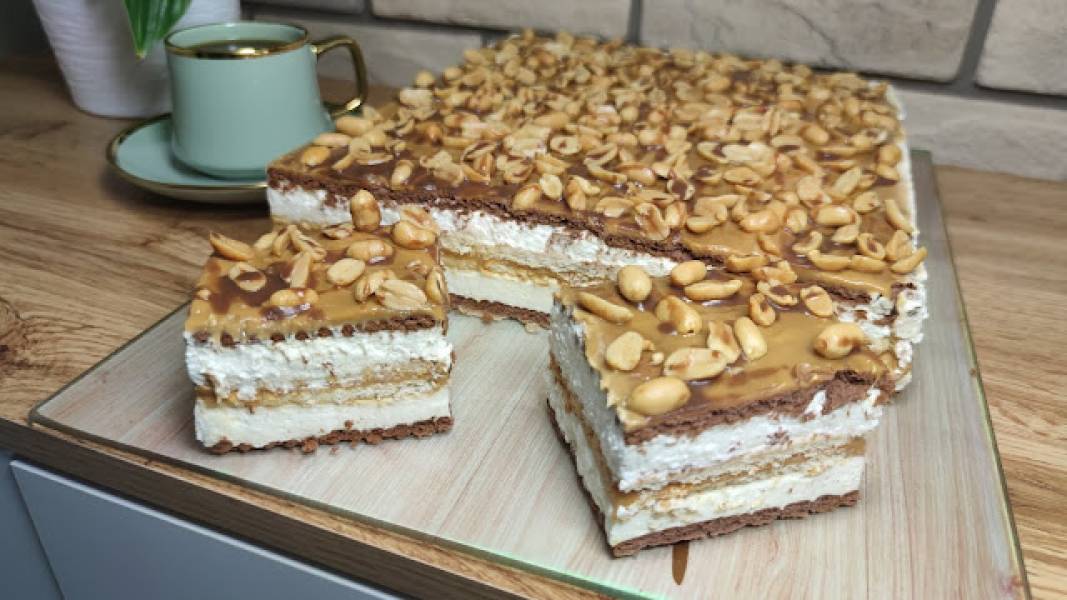 Snickers z mascarpone bez pieczenia