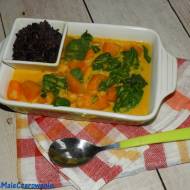 Tajskie curry z ciecierzycą, dynia i szpinakiem