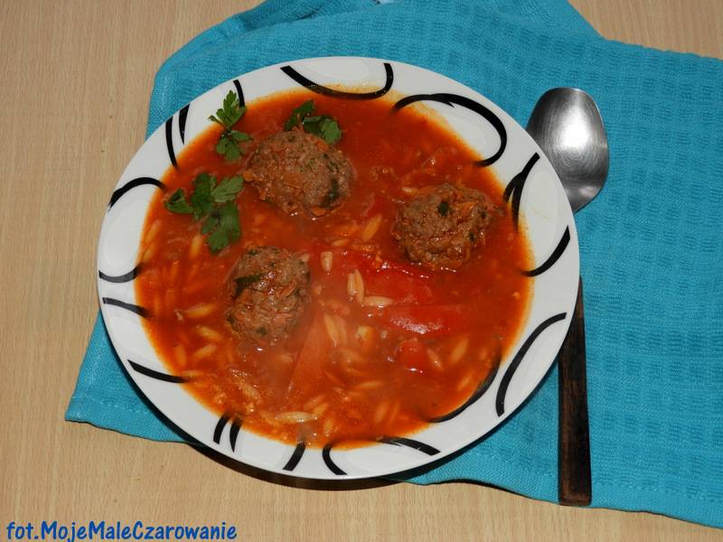 Zupa paprykowo - pomidorowa z tiftelami