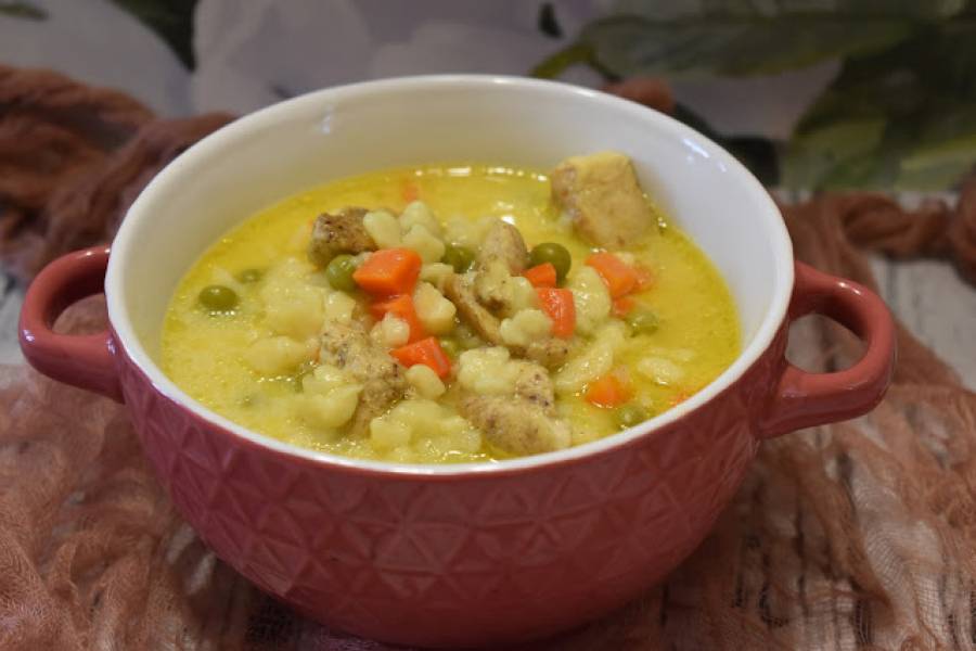 Zupa z kurczaka curry