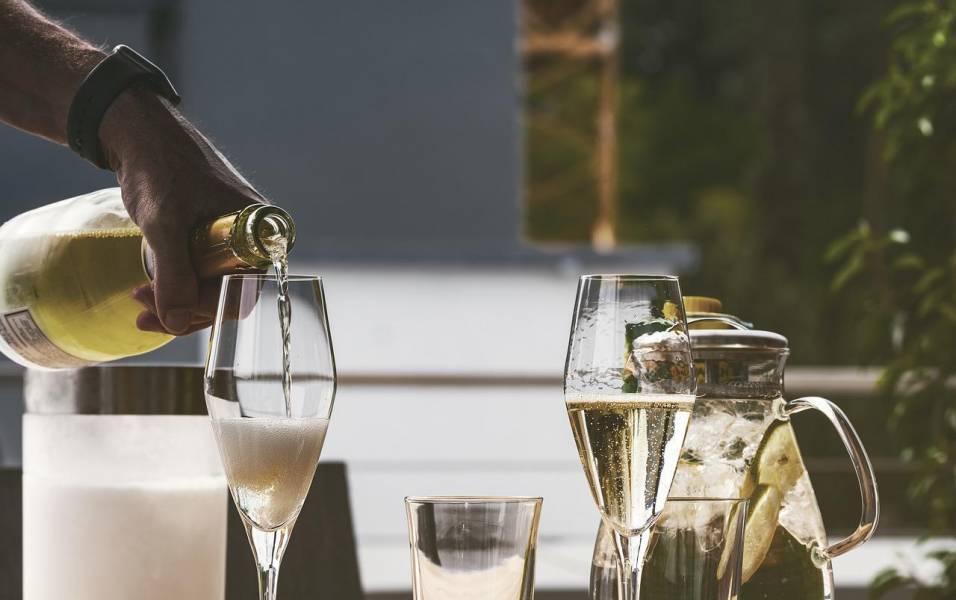Jaki alkohol wybrać na prezent? Czy szampan będzie odpowiedni?
