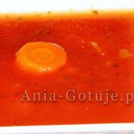 Prosta i szybka zupa pomidorowa z przecieru