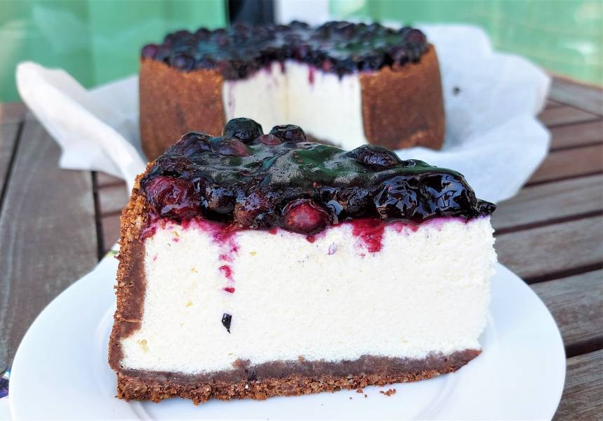 Sernik ricotta z borówkami