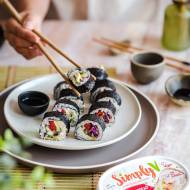 Wege sushi z serkiem migdałowym i warzywami