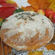 Światowy Dzień Chleba. Chleb Orkiszowy z marchewką i tartym jabłkiem