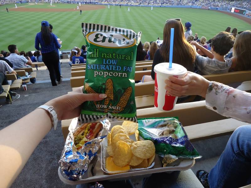 Jedzenie na stadionach – czego warto spróbować?