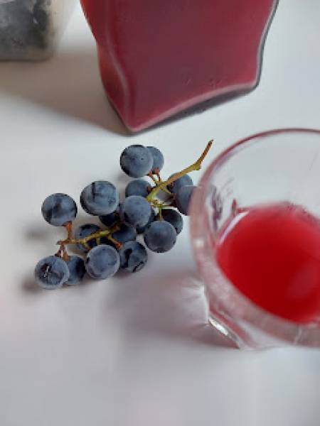 Nalewka ze słodkich winogron