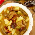 Szybka zupa grzybowa z mrożonych grzybów – prosty przepis na jesienną zupę