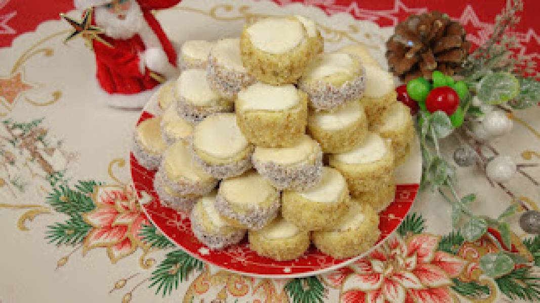 Świąteczne ciastka z kremem lub marmoladą / Ciastka warszawskie