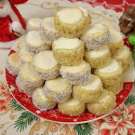 Świąteczne ciastka z kremem lub marmoladą / Ciastka warszawskie