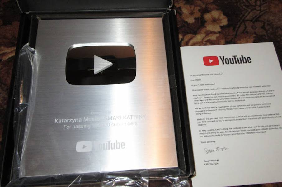 Srebrny przycisk od YouTube na 100 tys subskrypcji :)
