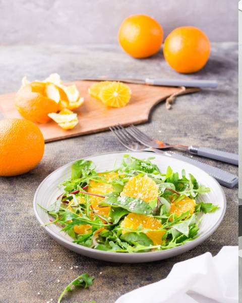 Sałatka z pomarańczą – wypróbuj ten banalny przepis!