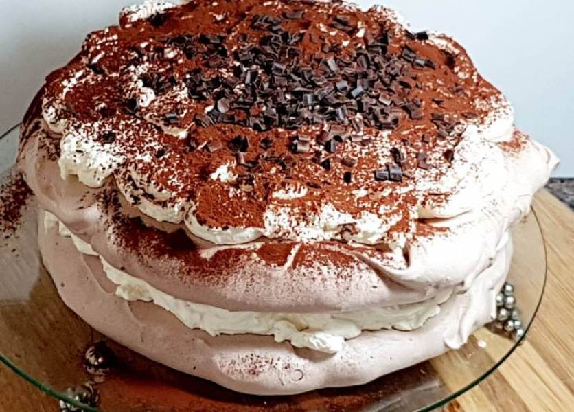 Torcik bezowy tiramisu.