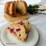 Babka jogurtowa z malinami