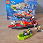 Lego - łódź strażacka