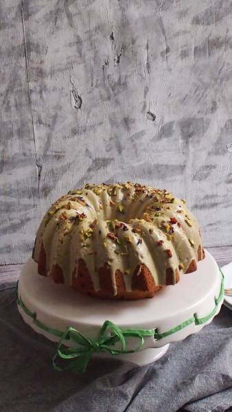 Babka Baileys z polewą pistacjową