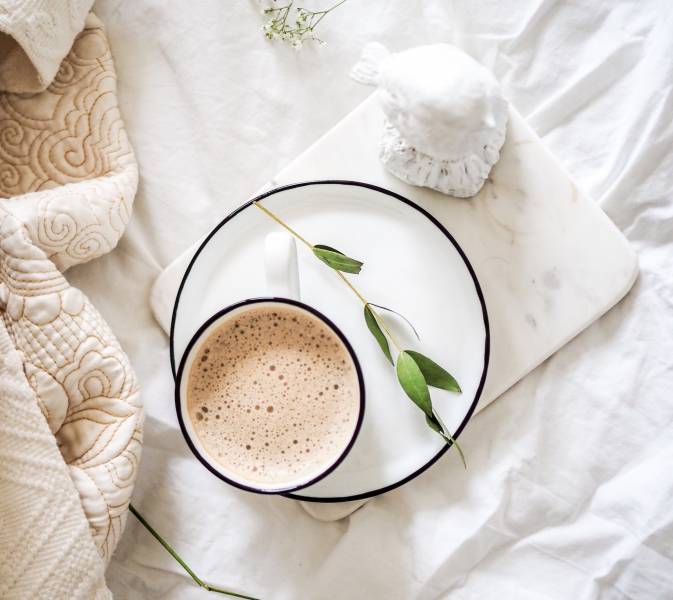 Kawa z imbirem – przepis na orzeźwiający napój z dodatkiem korzenia imbiru