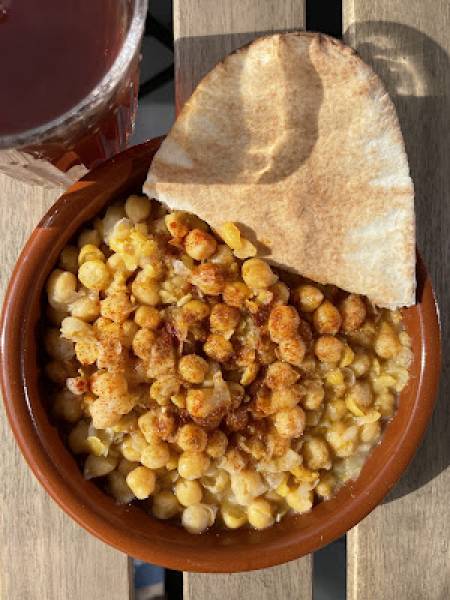 Liban - Balila (Rozgotowana ciecierzyca z oliwą, kuminem, czosnkiem i cytryną)