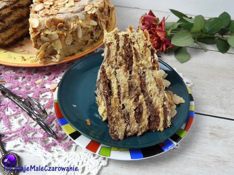 Tort Agnes Bernauer - Migdałowy tort bezowy