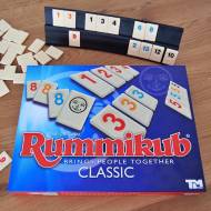 Rummikub - świetna gra dla małych i dużych