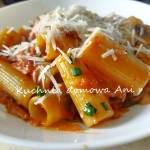Makaron rigatoni z warzywami na ostro
