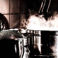 Garnki kuchenne – niezastąpione narzędzia w każdej kuchni