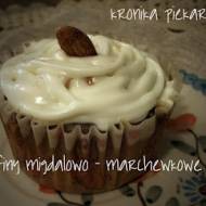 Muffiny migdałowo - marchewkowe keto