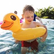Ogrodowy basen dla dzieci: jak zapewnić bezpieczną i radosną zabawę?